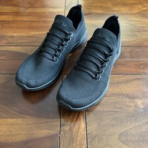 Men’s APL Techloom Breeze athletic shoes. Size 11.5